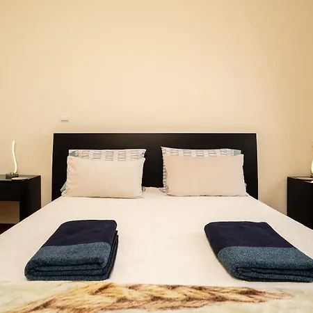 Apartment Forum Gardens *